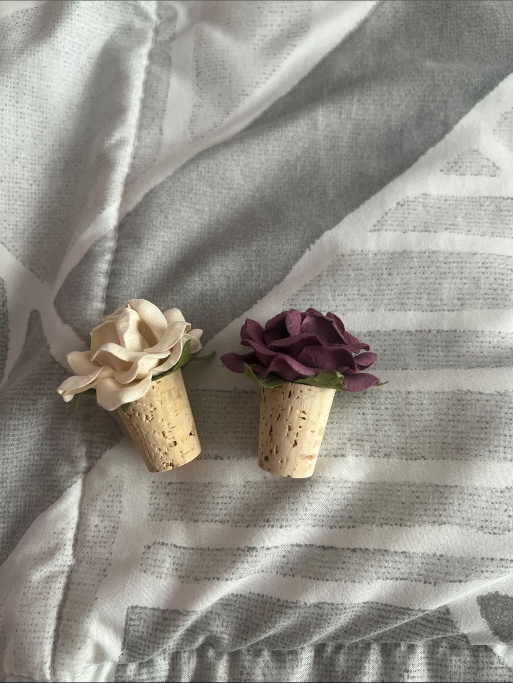 Floral Cork Bottle Stoppers in Cream and Purple - Home Dining Bar Accessories